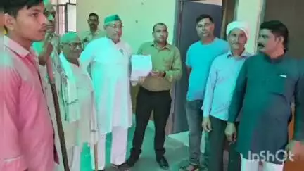 इगलास: इगलास में भाकियू के राष्ट्रीय अध्यक्ष ने भाजपा विधायक द्वारा किसान संगठन के कार्यकर्ता को मरने की धमकी पर सौंपा ज्ञापन