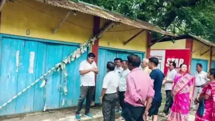 ধর্মনগর: 🛒 বিডিও মহোদয় ও ভাইস চেয়ারম্যান মহোদয় বাজার শেড/দোকানঘর পরিদর্শন করেন যেগুলি বর্তমানে জরাজীর্ণ অবস্থায় রয়েছে। পঞ্চ