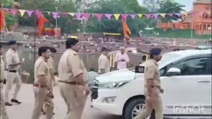 उज्जैन शहर: आईजी और डीआईजी ने महाकाल मंदिर से सवारी मार्ग का निरीक्षण किया