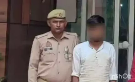 आगरा: योजना बनाकर युवक की हत्या कर शव कुएं में फेंकने के मामले में संलिप्त 2 अभियुक्त एकता रेजिडेंसी तिराहा के पास से गिरफ्तार