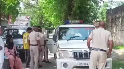 रेवाड़ी: थाना बावल पुलिस ने औद्योगिक क्षेत्र की कंपनी से प्लास्टिक दाना चोरी करने के मामले में चार आरोपियों को गिरफ्तार किया