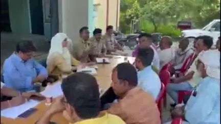 पताही: पताही थाना में मोहर्रम पर्व को लेकर एएसपी मोहिबुलाह अंसारी की अध्यक्षता में शांति समिति की बैठक हुई, दिए गए निर्देश