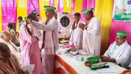 रुन्नी सैदपुर: रूनीसैदपुर में कार्यकर्ता सम्मेलन आयोजित, विधायक ने मुख्यमंत्री नीतीश कुमार के जनहित कार्यों का विवरण दिया