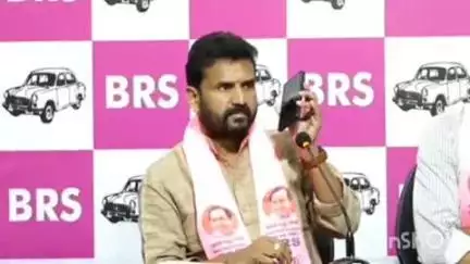 వికారాబాద్: రాజ్యాంగబద్ధమైన పదవిలో ఉండి స్పీకర్ గడ్డం ప్రసాద్ కుమార్ రాజకీయాలు మాట్లాడుతున్నారు: మాజీ ఎమ్మెల్యే ఆనంద్