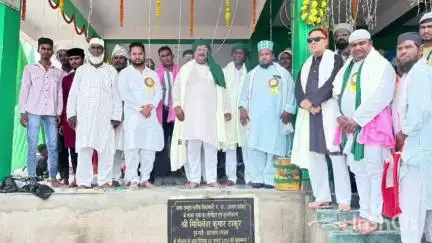 गढ़वा: हूर मध्या में बाबा अब्दुल लतीफ बेया बनी के उर्स पर मजारों का हुआ सुंदरीकरण