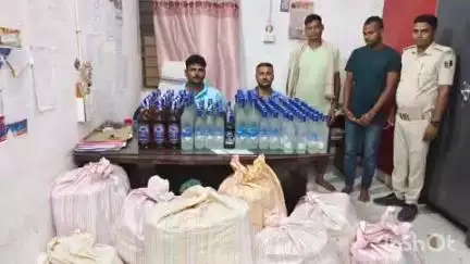 खगड़िया: उत्पाद पुलिस ने तेलिहार गांव से भारी मात्रा में शराब बरामद की, दो तस्कर गिरफ्तार कर न्यायिक हिरासत में भेजे