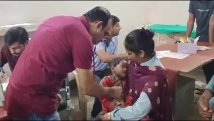 छोटी सरवन: करसी गांव में घर के बाहर खेल रही मासूम बच्ची को बाइक ने मारी टक्कर, लगी चोट, एमजी अस्पताल में उपचार जारी