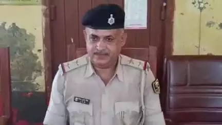 राजपुर: संगरॉव बाजार के पास 54 लीटर देशी शराब के साथ एक शराब तस्कर गिरफ्तार, एक बाइक भी ज़ब्त