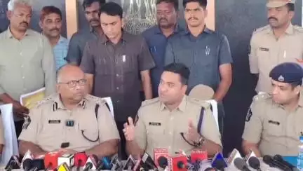 రాయచోటిలో ఉగ్రవాదుల ఇళ్లపై పోలీసుల గృహ తనిఖీ పేలుడు పదార్థాలు స్వాధీనం