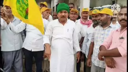 निज़ामाबाद: नंदाव बाजार में जय किसान आंदोलन की बैठक हुई, किसानों की समस्याओं पर हुआ मंथन
