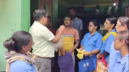 দুবরাজপুর: প্লাস্টিক মুক্ত গ্রাম গঠনের পথে দুবরাজপুর ব্লকের হেতমপুরে নতুন উদ্যোগ