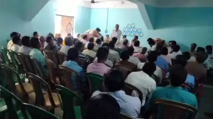 কেশপুর: ছুতারগেড়িয়ায় মহরম কমিটিগুলিকে নিয়ে বৈঠক শাসকদলের