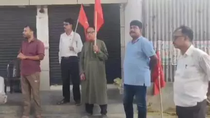 বিশালগড়: 17 দফা দাবিতে দেবীপুর বাজারে CPI(M)-র সভা