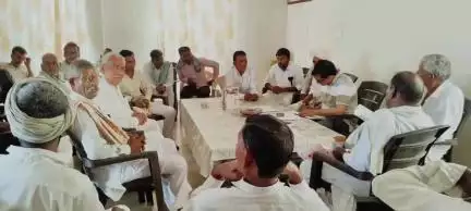 रावतसर: भाजपा एससी मोर्चा के प्रदेश अध्यक्ष कैलाश मेघवाल ने रावतसर स्थित निवास पर की जनसुनवाई