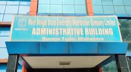 কেশপুর: কেশপুরের উঁচু হবে মহরমের তাজিয়ার চূড়া, দুর্ঘটনা এড়াতে পদক্ষেপ নিচ্ছে বিদ্যুৎ দপ্তর