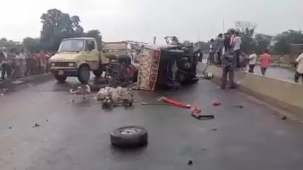 पनागर: पीली बिल्डिंग के पास भीषण सड़क हादसे में ट्रक ने पिकअप को मारी टक्कर, 2 की मौत व 1 घायल