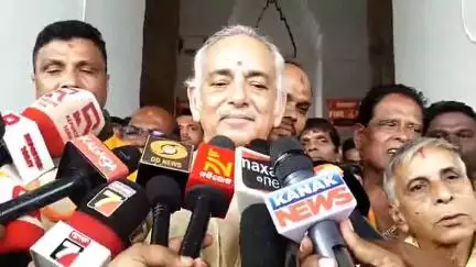 ପୁରୀ ମ୍ୟୁନିସିପାଲଟି: ରତ୍ନଭଣ୍ଡାର ମରାମତି କାମ ତଦାରଖ କଲେ ଗଜପତି ମହାରାଜ, ଶ୍ରୀମନ୍ଦିର ଠାରେ ରଖିଲେ ପ୍ରତିକ୍ରିୟା