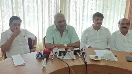 ಹನೂರು: ಹುಲಿಗಳ ಹತ್ಯೆ ಪ್ರಕರಣ, ವರದಿ ಬಂದ ಮೇಲೆ ಕ್ರಮ: ಪಟ್ಟಣದಲ್ಲಿ ಸಚಿವ ವೆಂಕಟೇಶ್