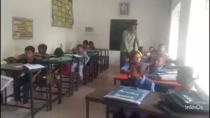 बिलासपुर: ग्राम खपराखोल के सरकारी स्कूल में आखिरकार शिक्षक पहुंचा, युक्तियुक्तकरण की वजह से बेहतर हो रही शिक्षा व्यवस्था