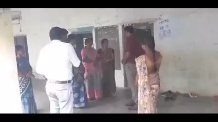 రామగుండం: జిల్లాలో ప్రభుత్వ పాఠశాలలు, ఇందిరమ్మ ఇళ్ల నిర్మాణం, అంగన్వాడీ, సంక్షేమ హాస్టల్, ఆరోగ్య కేంద్రాన్ని తనిఖీ చేసిన కలెక్టర్