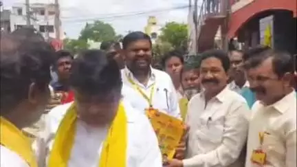 పట్టణంలోని 31, 32 వార్డుల్లో తొలి అడుగు కార్యక్రమంలో పాల్గొన్న ఎమ్మెల్యే బొజ్జల సుధీర్ రెడ్డి