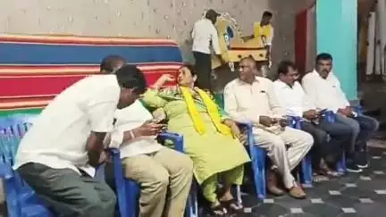 సోమందేపల్లిలో కూటమి కార్యకర్తలతో మంత్రి సవిత సమావేశం