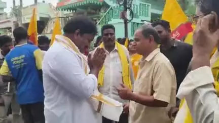చాట్లవానిపురంలో 'సుపరిపాలనలో తొలి అడుగు' కార్యక్రమంలో పాల్గొన్న ఎమ్మెల్యే కుమార్ రాజా