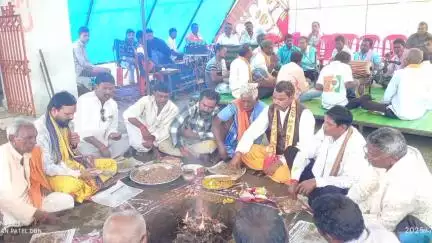 गुण्डरदेही: माता शीतला मंदिर बघमरा में हवन पूजन कर मनाया गया माता जुड़वास