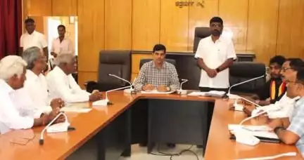 ಚಿತ್ರದುರ್ಗ: ಜಿಲ್ಲಾಧಿಕಾರಿ ಕಚೇರಿ ಸಭಾಂಗಣದಲ್ಲಿ ಹಡಪದ ಅಪ್ಪಣ್ಣ ಜಯಂತಿ ಪೂರ್ವಭಾವಿ ಸಭೆ