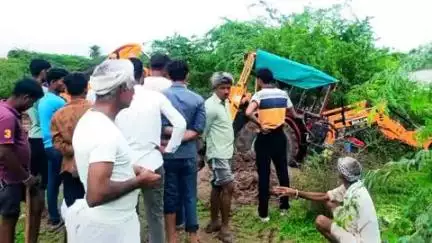 सरवाड़: सरवाड़ क्षेत्र में जलभराव की समस्या पर प्रशासन हुआ सक्रिय, विद्यालयों व रास्तों से की पानी निकासी की कार्रवाई
