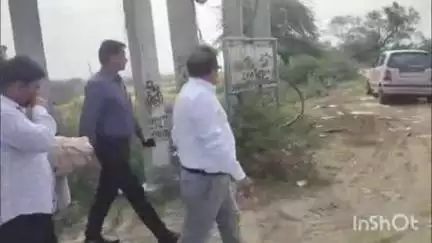 राई: जिला उपायुक्त ने भैरा बांकिपुर व अकबरपुर ड्रेन 8 का किया निरीक्षण