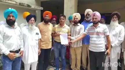 ਤਰਨਤਾਰਨ: ਪੈਨਸ਼ਨਰਾਂ ਵੱਲੋਂ ਆਪਣੀਆਂ ਮੰਗਾਂ ਨੂੰ ਲੈਕੇ ਖਜ਼ਾਨਾ ਦਫਤਰ ਦੇ ਬਾਹਰ ਰੋਸ ਪ੍ਰਦਰਸ਼ਨ ਕਰ ਖਜ਼ਾਨਾ ਮੰਤਰੀ ਦਾ ਪੁਤਲਾ ਫੂਕਿਆ