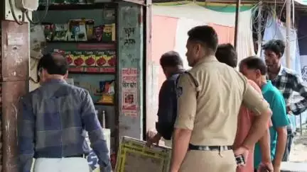 बीना: अंबेडकर तिराहे के पास दुकान का ताला तोड़कर चोरी, मौके पर पहुंची पुलिस
