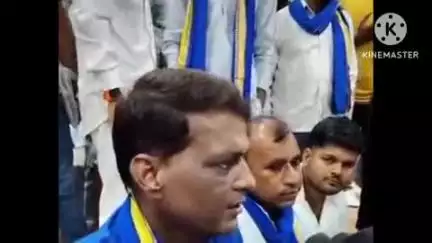 हुज़ूर: भोपाल में मनुस्मृति दहन कर दलित-पिछड़ा समाज संगठन ने किया विरोध प्रदर्शन