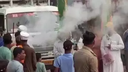 निचलौल: सिसवा में निकाली गईं सातवीं मोहर्रम का जुलूस, सुरक्षा व्यवस्था रही मुस्तैद