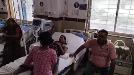 दतिया नगर: ग्राम पिपरी और भौह में आकाशीय बिजली गिरने से एक महिला की मौत, तीन घायल, ज़िला अस्पताल दतिया में भर्ती