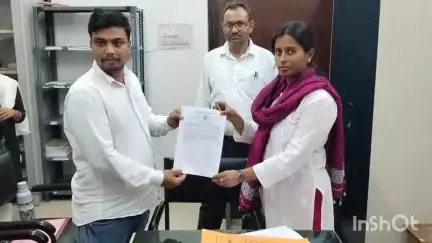 सासाराम: सासाराम के वरीय उपसमाहर्ता ने चार अमीनों को नियुक्ति पत्र दिया