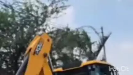 गोहाना: बीधल गांव में पंचायत एवं विकास विभाग ने तालाब की भूमि पर किए अवैध निर्माणों को किया ध्वस्त