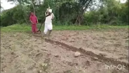 अहमदपूर: हडोळती येथील वृद्ध शेतकरीयांना सर्वतोपरी मदत करण्याचे कृषिमंत्री माणिकराव कोकाटे यांचे आश्वासन.