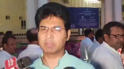 କେନ୍ଦ୍ରାପଡା: NHAI ର ଚଣ୍ଡିଖୋଲ-ପାରାଦ୍ଵୀପ ରାସ୍ତାରେ ଜଳ ନିଷ୍କାସନ ସମସ୍ୟା ,ଜିଲ୍ଲାପାଳଙ୍କ ସମ୍ମିଳନୀ କକ୍ଷରେ ବିଧାୟକଙ୍କ ତିବ୍ର ପ୍ରତିକ୍ରିୟା ।