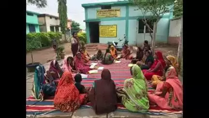 राजिम: ग्राम कुंडेल में बिहान समूह से जुड़ी महिलाओं की बैठक हुई, कई महत्वपूर्ण बिंदुओं पर चर्चा की गई