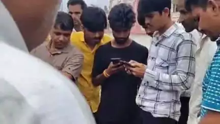 मंदसौर: सुशासन भवन के सामने इलेक्ट्रिक स्कूटी और कार की टक्कर में स्कूटी चालक की मौत