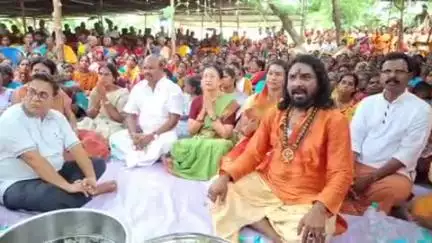 சிதம்பரம்: சிதம்பரத்தில் நடராஜர் சிவகாமசுந்தரிக்கு அபிஷேக ஆராதனை விழா, திரைப்பட நடிகை கௌதமி பங்கேற்று சாமி தரிசனம்