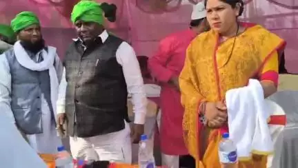 बरवाडीह: मुहर्रम के सतमी पर मुर्गीडीह कब्रिस्तान में की गई चादरपोशी