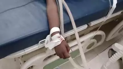 बेतिया: मासूम को सांप ने डंसा, जीएमसीएच के डॉक्टरों की तत्परता से बची जान