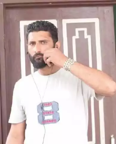 ਨਵਾਂਸ਼ਹਿਰ: ਪੋਜੇਵਾਲ ਦੇ ਪਿੰਡ ਕੁੱਲਪੁਰ ਵਿੱਚ ਮਾਮੂਲੀ ਲੜਾਈ ਅਤੇ ਮਾਂ ਨਾਲ ਕੀਤੀ ਗਾਲੀ ਗਲੋਚ 'ਤੇ ਨੌਜਵਾਨ ਨੂੰ ਗੋਲੀਆਂ ਮਾਰ ਕੇ ਚਾੜਿਆ ਮੌਤ ਦੇ ਘਾਟ