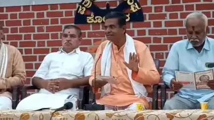 ಕೋಲಾರ: ಕೈವಾರ ಯೋಗಿನಾರೇಯಣ ಮಠದಲ್ಲಿ ಗುರುಪೂಜಾ ಸಂಗೀತೋತ್ಸವ: ನಗರದಲ್ಲಿ ಮಠದ ಸಂಕೀರ್ತನಾ ಯೋಜನೆ ಸಂಚಾಲಕ ಬಾಲಕೃಷ್ಣ ಭಾಗವತ‌ರ್