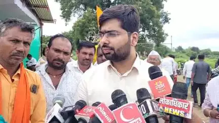 जालना: शेतकर्‍यांनी टोकाचे पाऊल उचलू नये; शेतकर्‍यांना मदत करण्यासाठी प्रशासन पुर्ण तयार: उपविभागीय अधिकारी रामदास दौंड