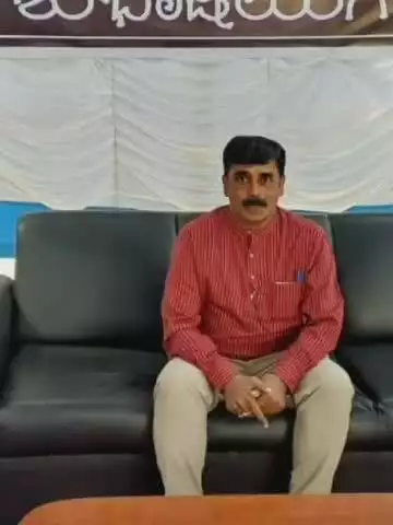 ದಾವಣಗೆರೆ: ನಗರದಲ್ಲಿ ಟ್ರ್ಯಾಕ್ಟರ್‌ಗೆ ಬೈಕ್ ಡಿಕ್ಕಿ ಹೆಡ್‌ಕಾನ್ಸ್ಟೇಬಲ್ ಸಾವು
