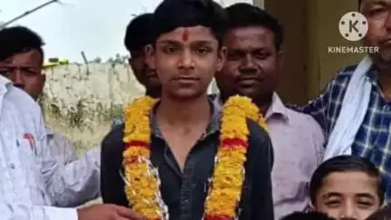 बकानी: सलावद गाँव के संस्कृत विद्यालय के छात्र का NMMS परीक्षा में चयन होने पर विद्यालय परिवार ने किया भव्य स्वागत